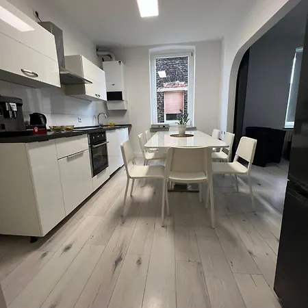 Premium Near Duesseldorf Airport شقة