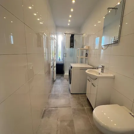 Premium Near Duesseldorf Airport بوخوم