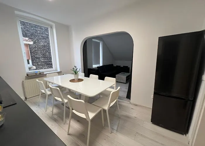 Premium Near Düsseldorf Airport *