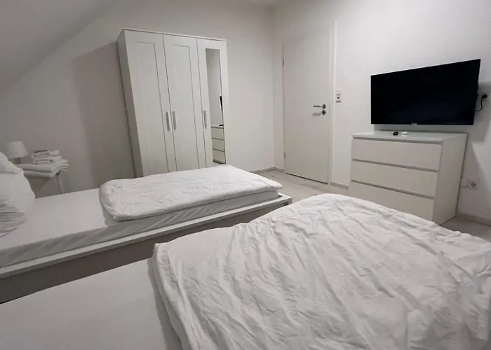 Premium Near Düsseldorf Airport *